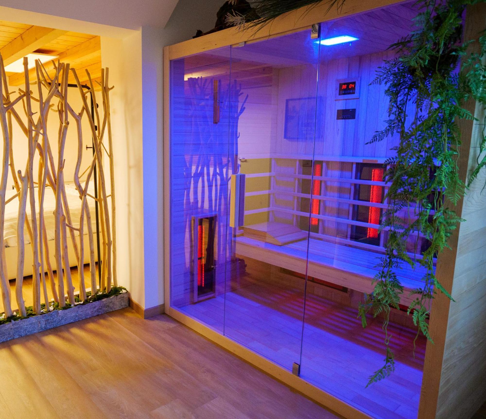 Luxe & Central Haven - Jacuzzi, Sauna, Steam, Private Parking Комо Экстерьер фото