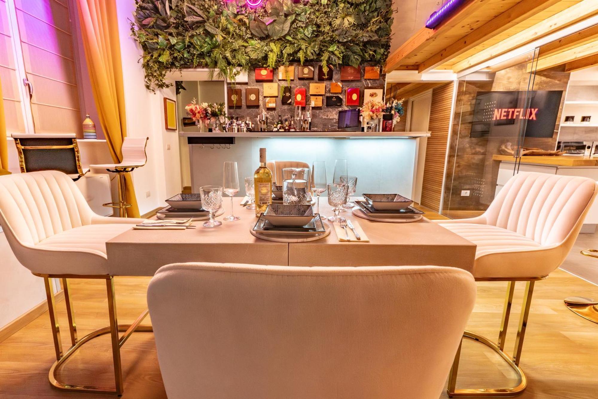 Luxe & Central Haven - Jacuzzi, Sauna, Steam, Private Parking Комо Экстерьер фото
